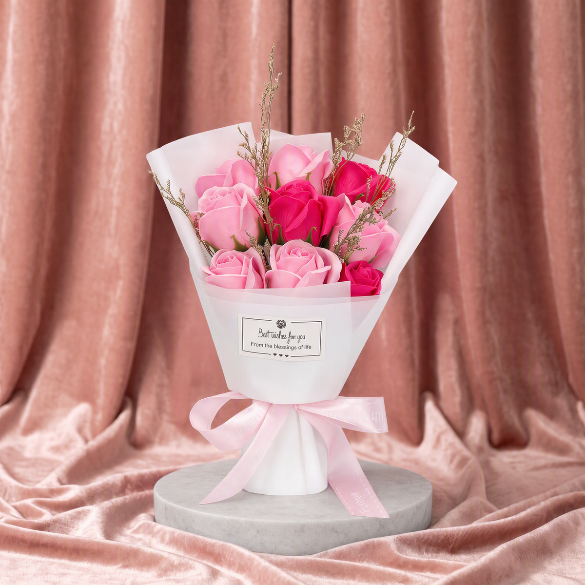 Bouquet Neuf Roses, Rose Poudré – różowe róże z mydła